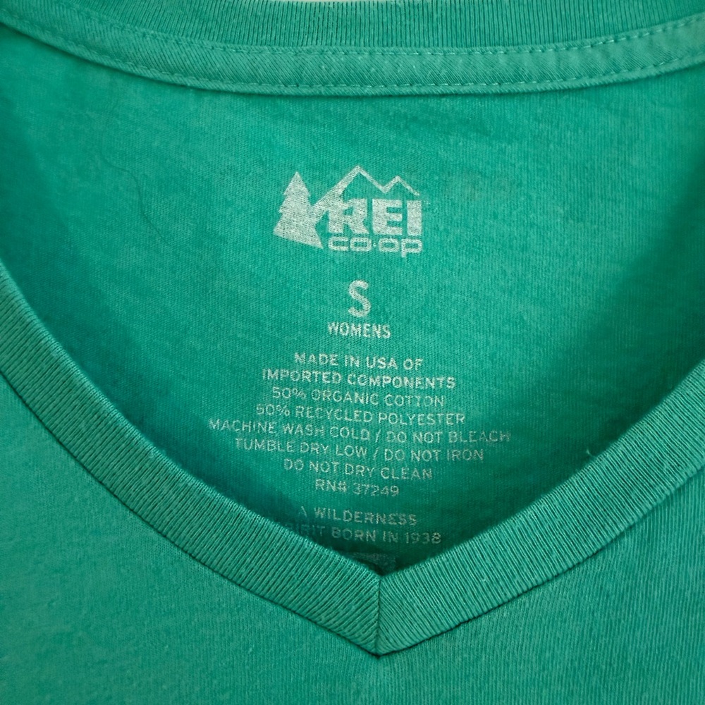 REI Bright Mint Green Graphic Short Sleeve V-Neck Tee, Women’s Small - Picture 2 of 6